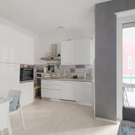 Guesthost - Cute Navigli Apartman *
